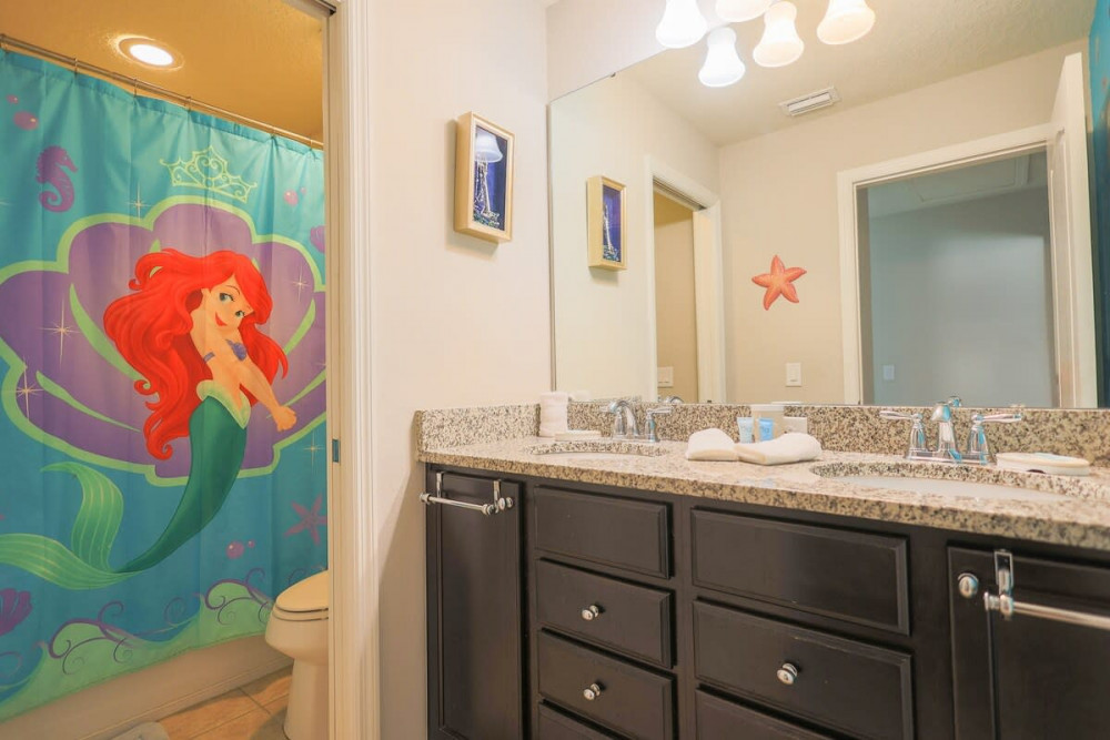 Windsor at Westside 2000