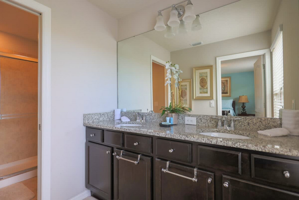 Windsor at Westside 2000