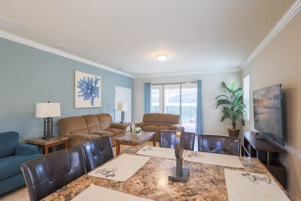 Windsor at Westside 2000