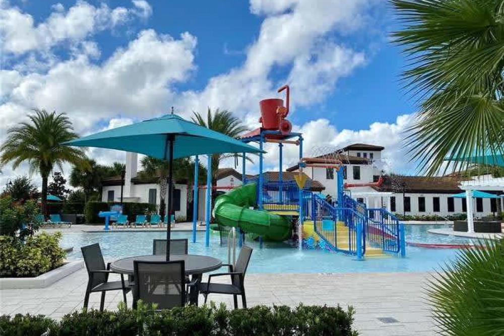 Windsor at Westside 2000