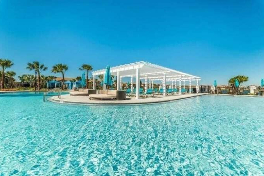 Windsor at Westside 2000