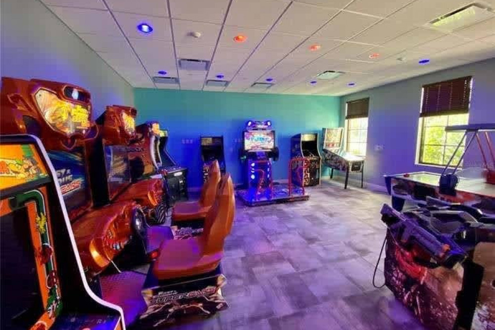 Windsor at Westside 2000