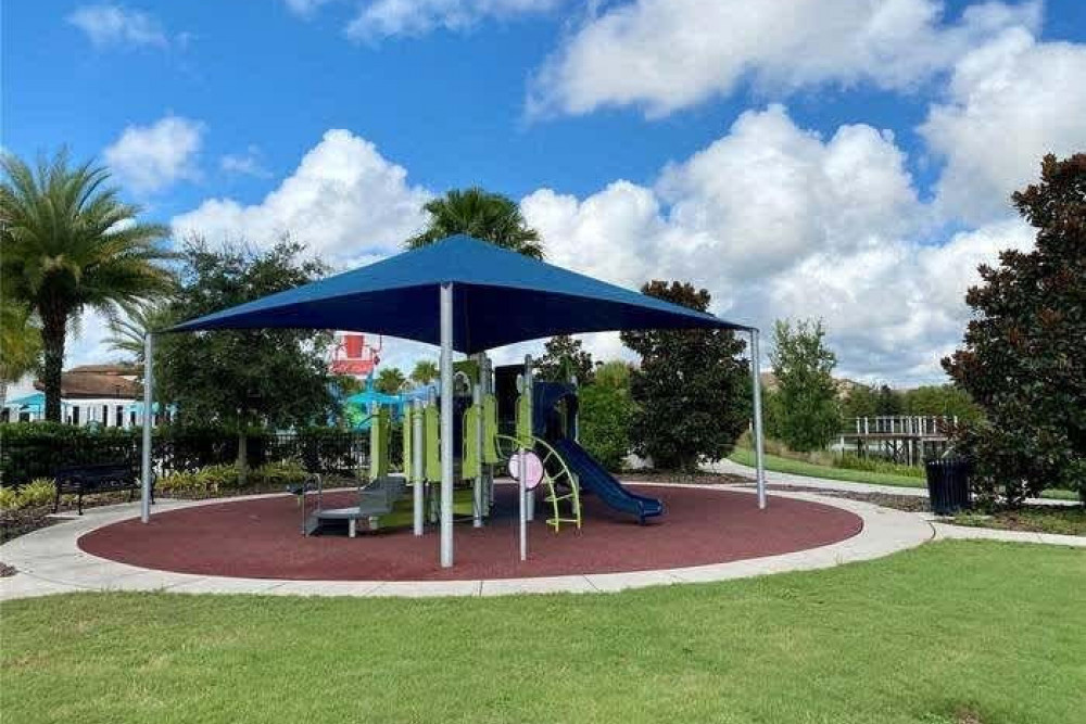 Windsor at Westside 2000