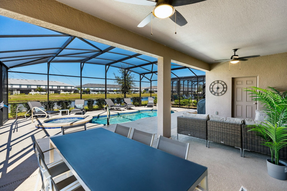 Solterra Resort 472