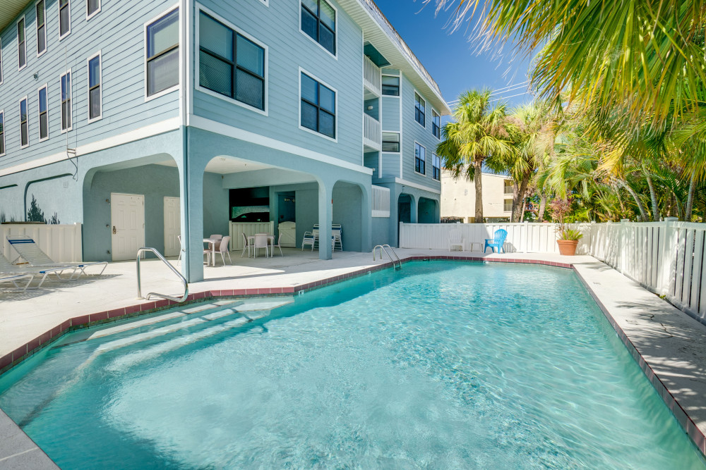Holmes Beach 329