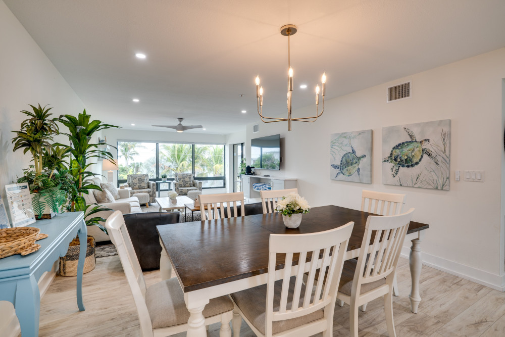 Holmes Beach 329