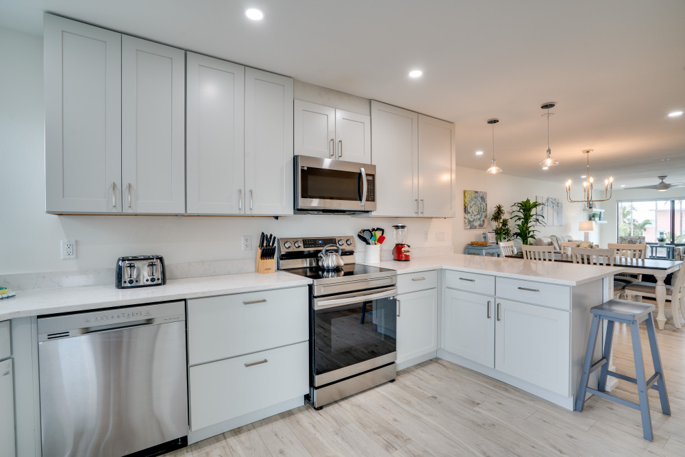 Holmes Beach 329