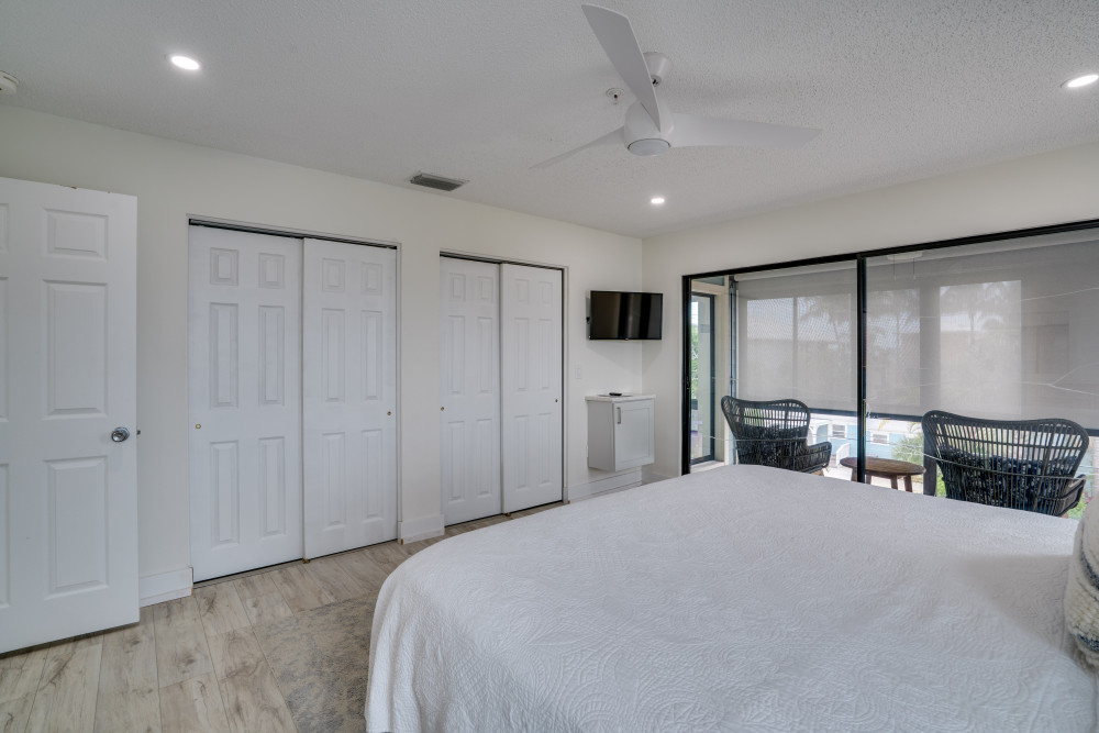 Holmes Beach 329