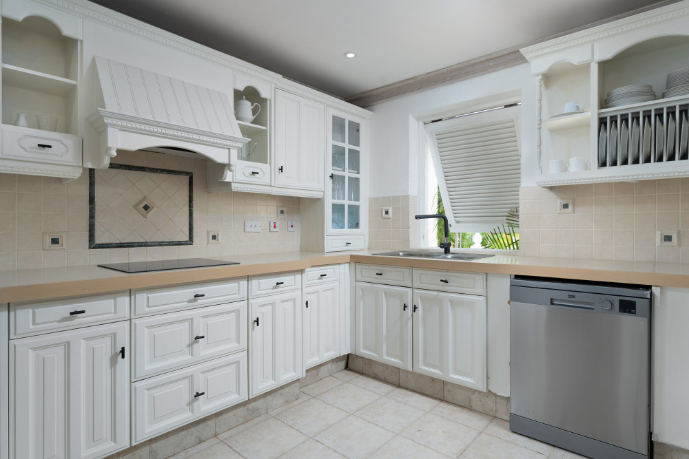 No Worries, 9 Coconut Grove