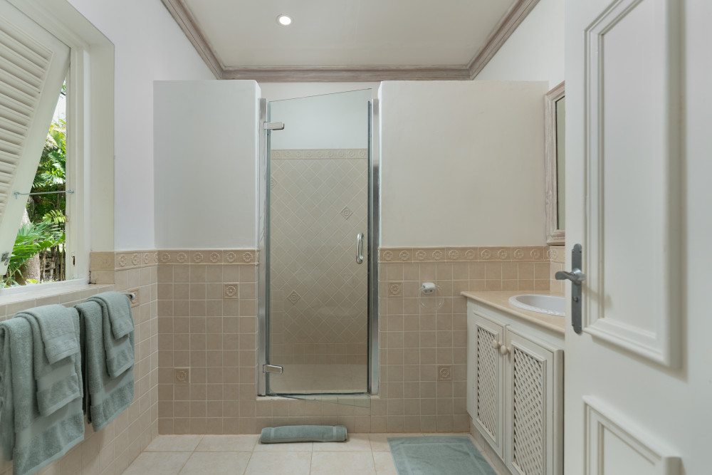 No Worries, 9 Coconut Grove