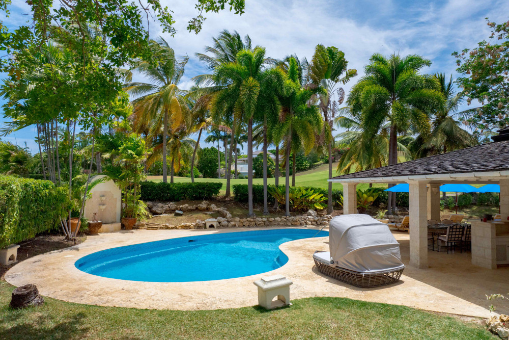 No Worries, 9 Coconut Grove