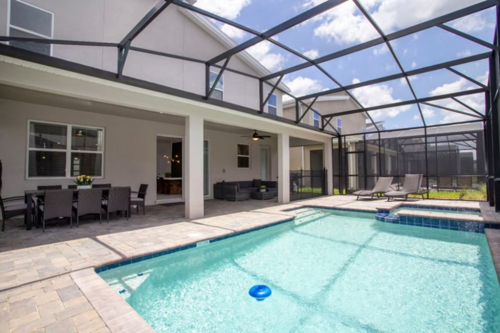 Storey Lake Resort 585