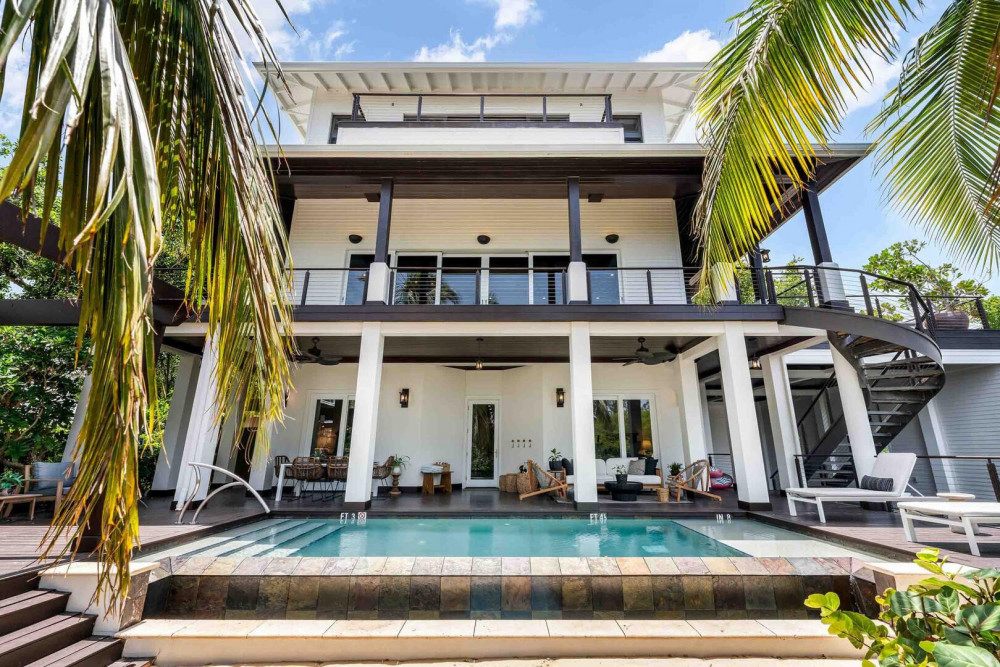 Ritz-Carlton Deckhouse 1