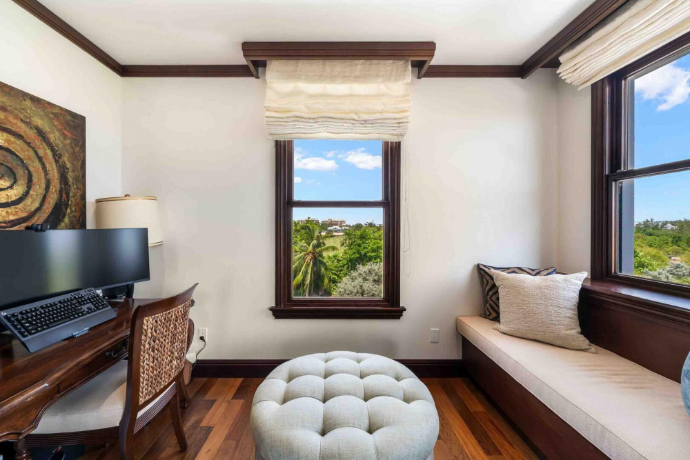 Ritz-Carlton Deckhouse 1