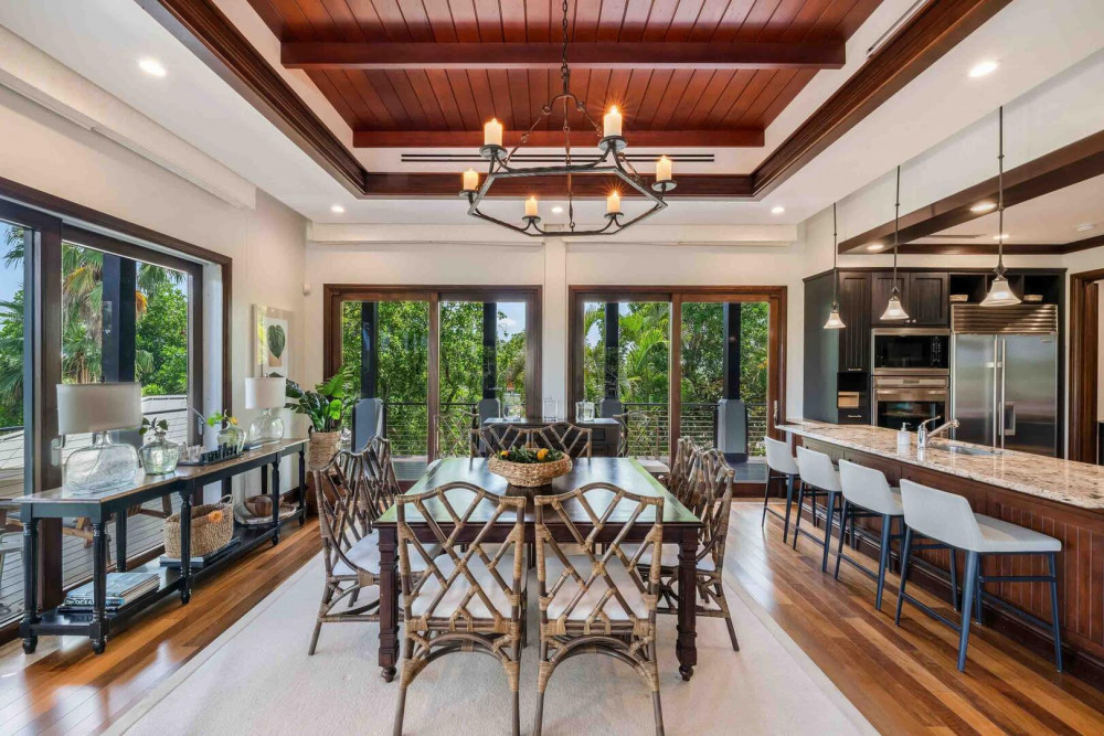 Ritz-Carlton Deckhouse 1