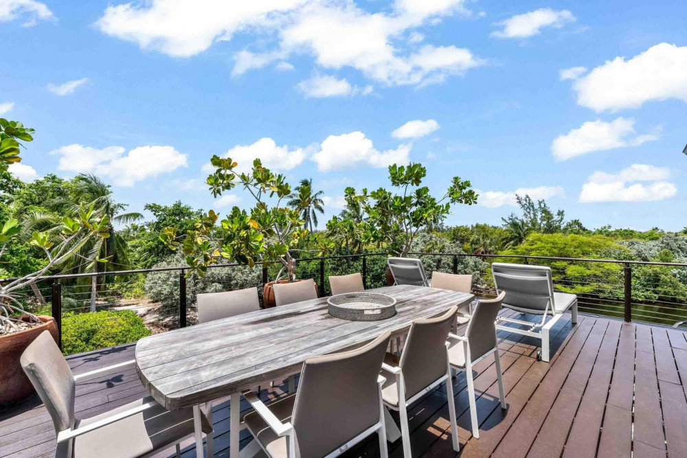 Ritz-Carlton Deckhouse 1