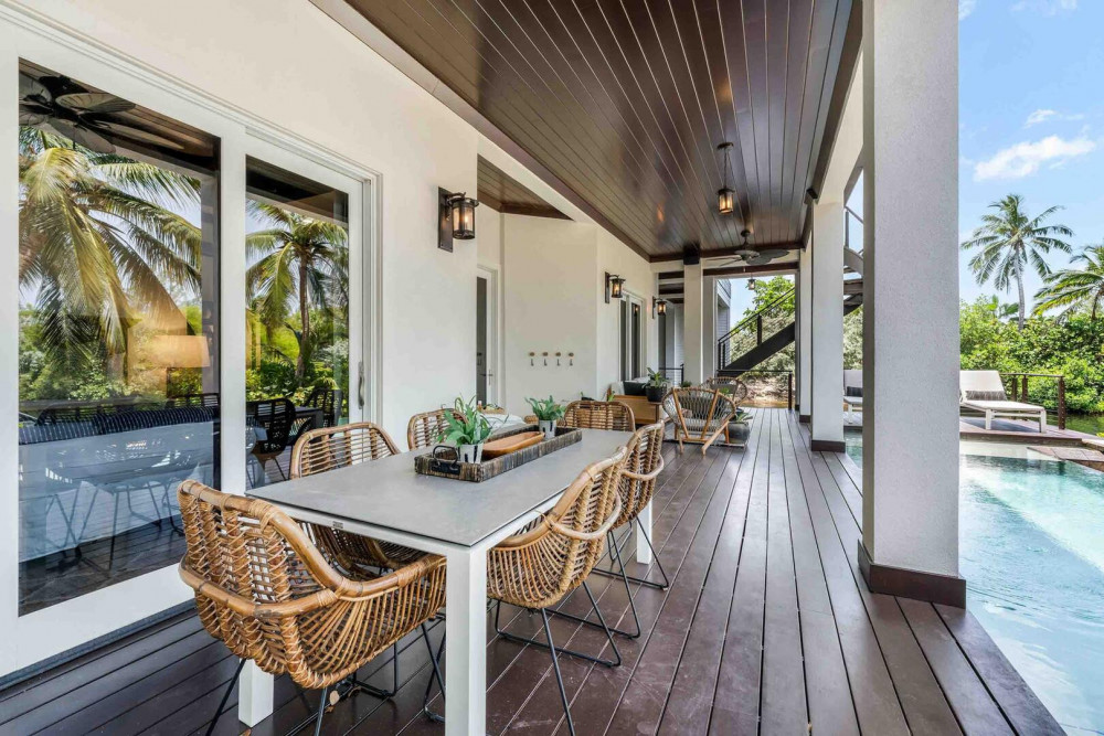 Ritz-Carlton Deckhouse 1