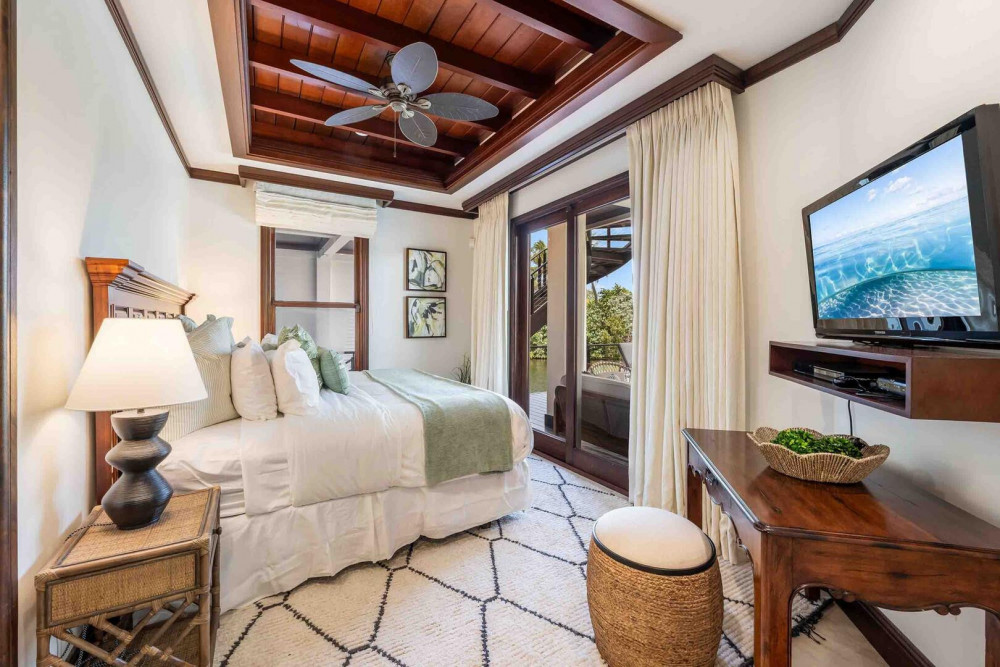 Ritz-Carlton Deckhouse 1