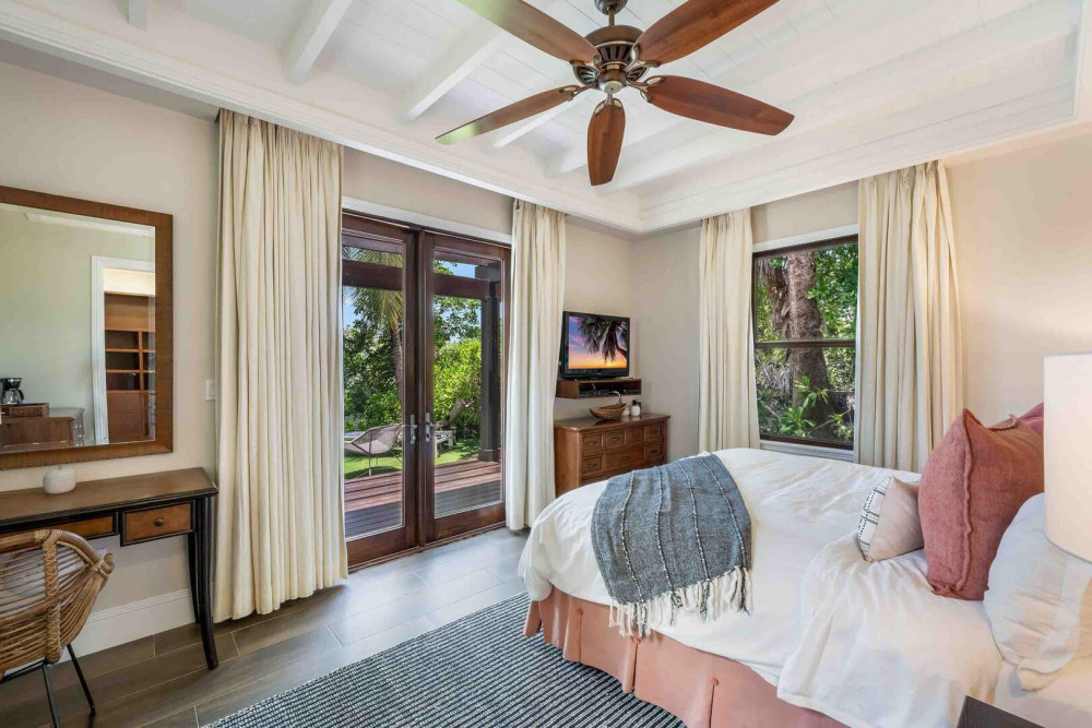 Ritz-Carlton Deckhouse 1