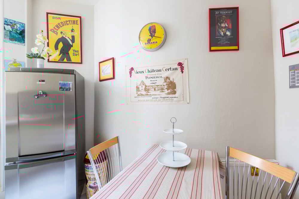 Footsteps from the Tuileries