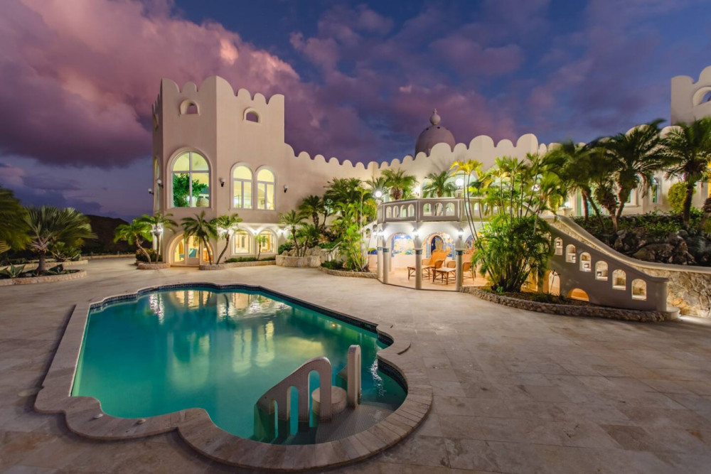 Majesty's Manor at Castle St. Croix