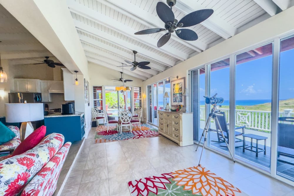 Hook ’em on Paradise