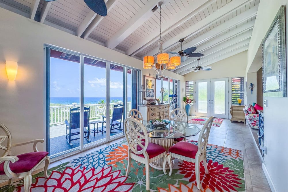 Hook ’em on Paradise