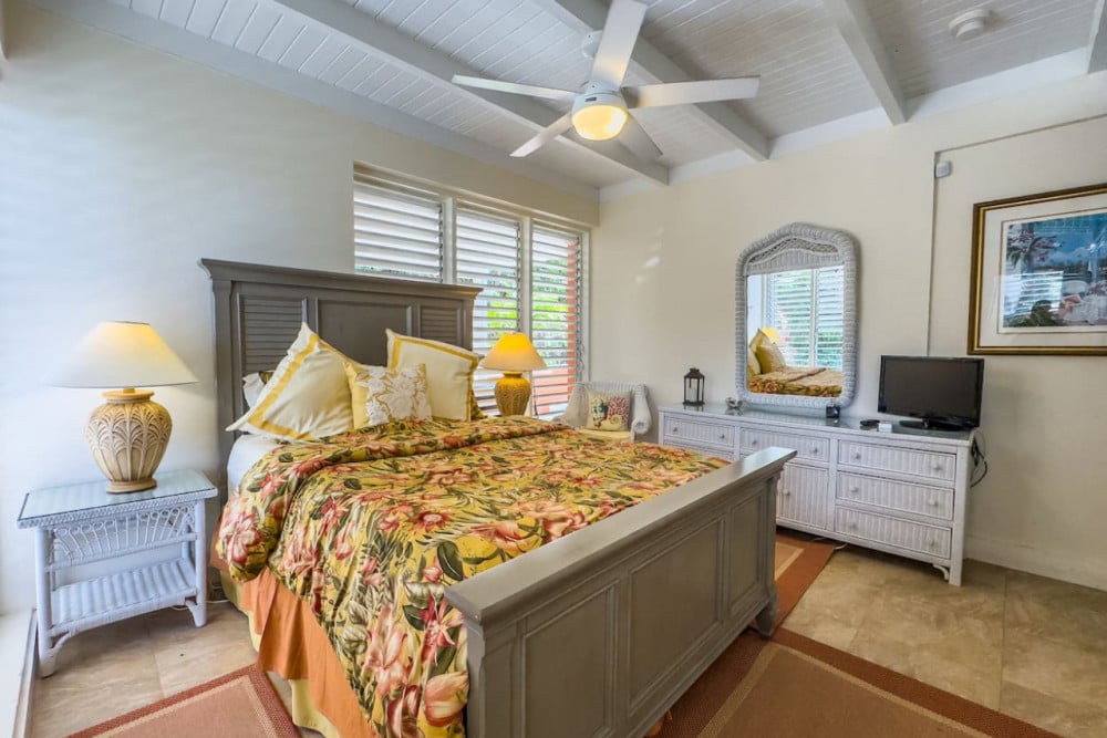 Hook ’em on Paradise