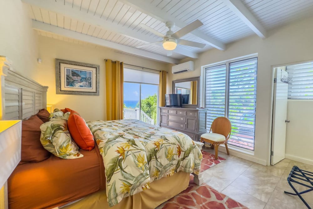 Hook ’em on Paradise