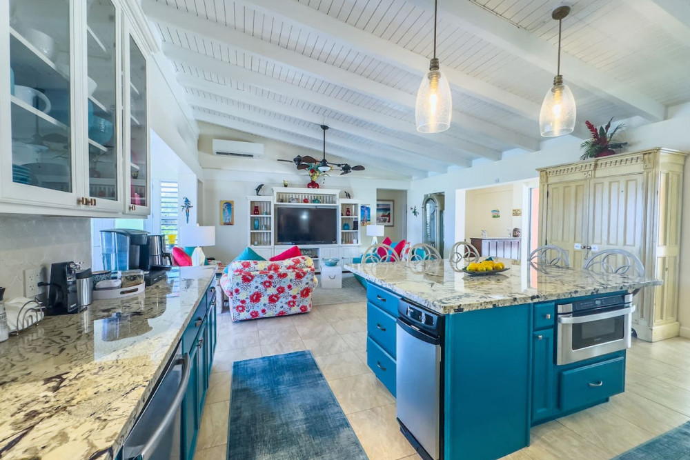 Hook ’em on Paradise