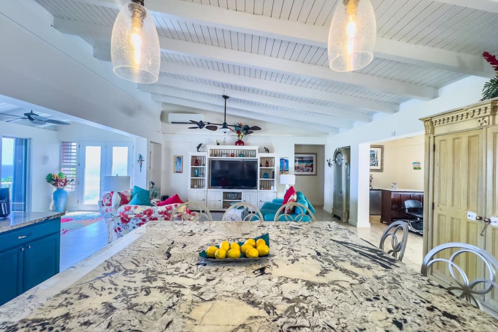 Hook ’em on Paradise