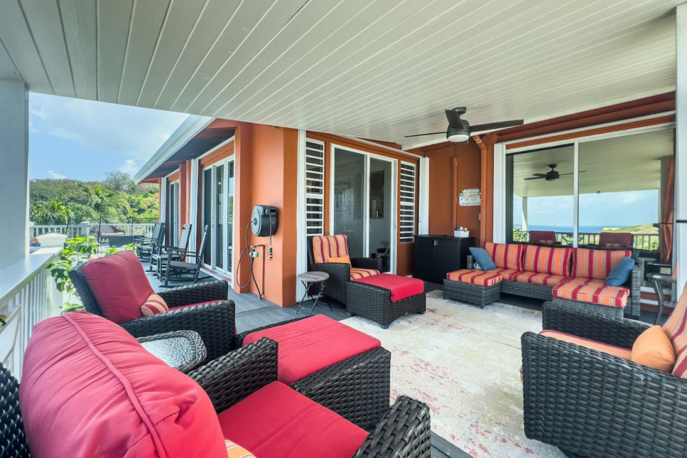 Hook ’em on Paradise