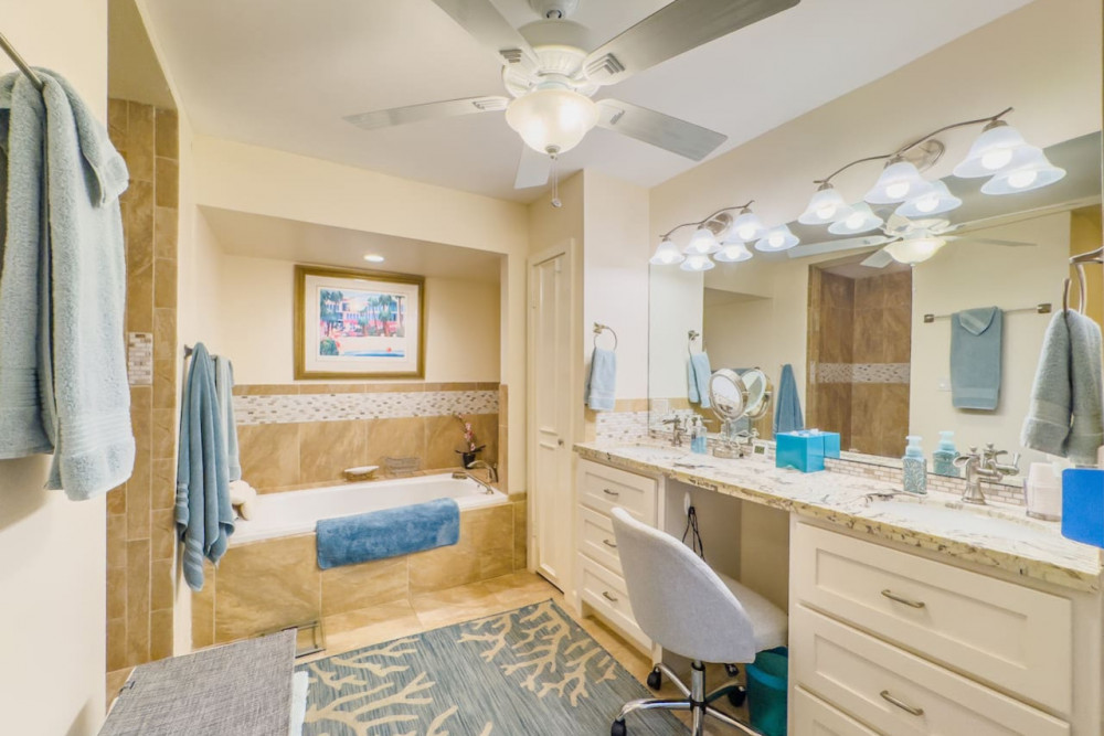 Hook ’em on Paradise