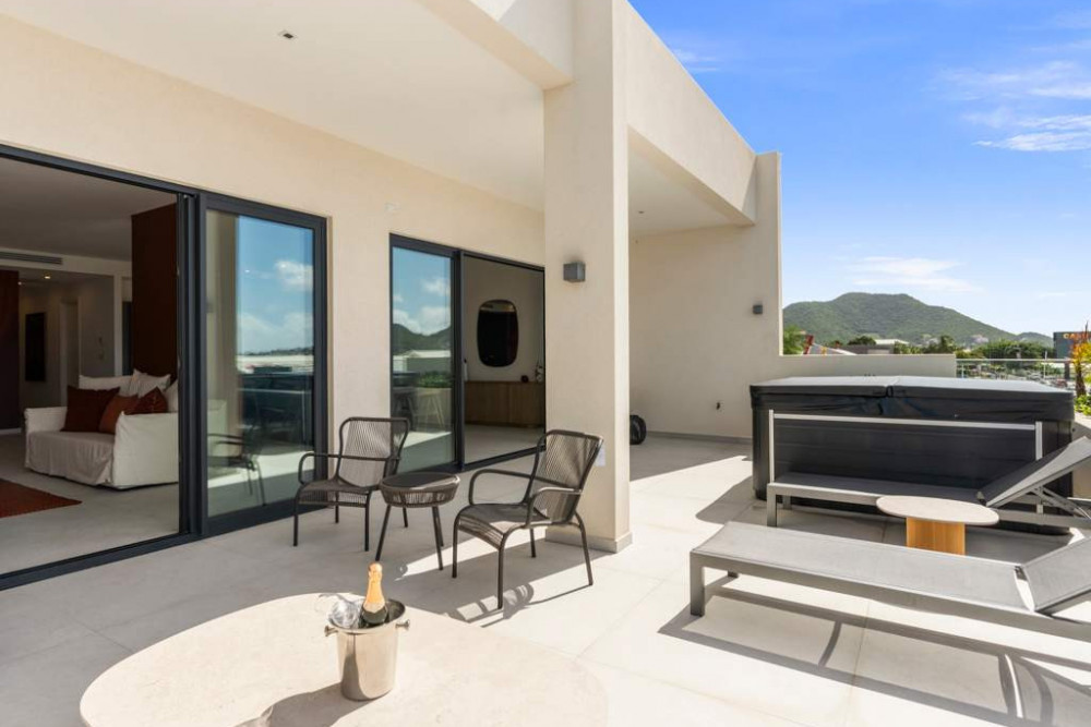 Lunark Penthouse