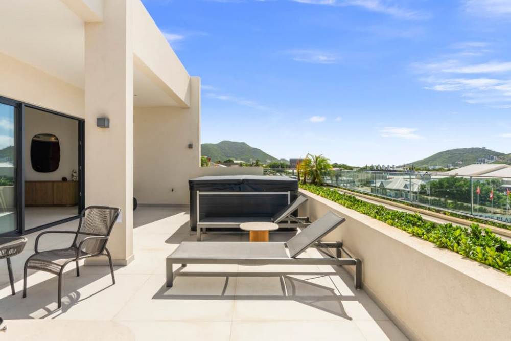 Lunark Penthouse