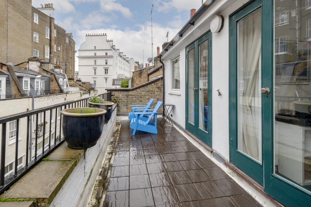 South Kensington Mews Hideaway