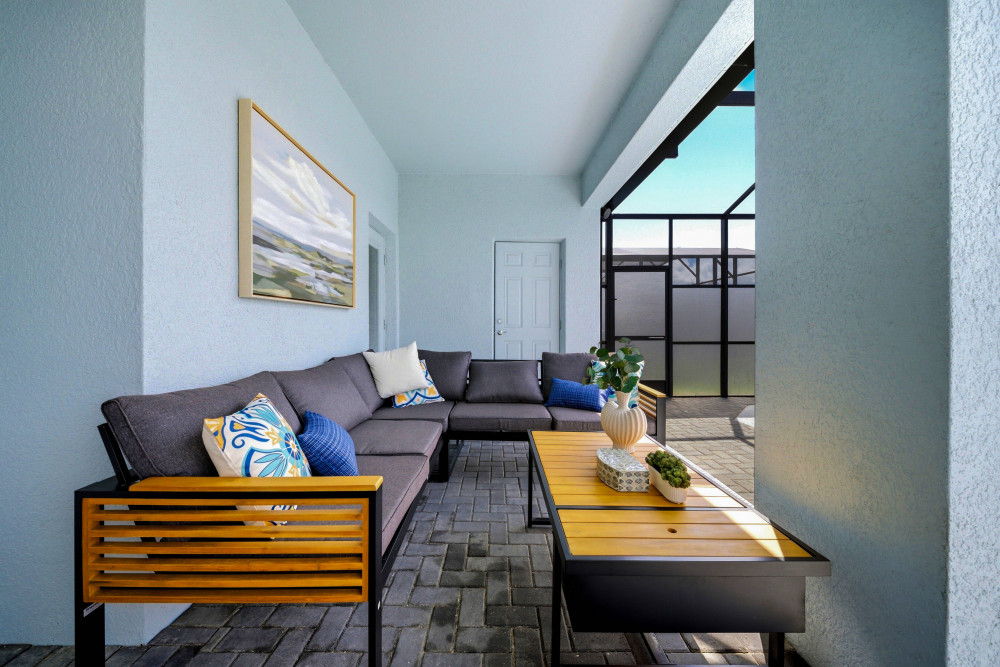 Windsor Cay 302