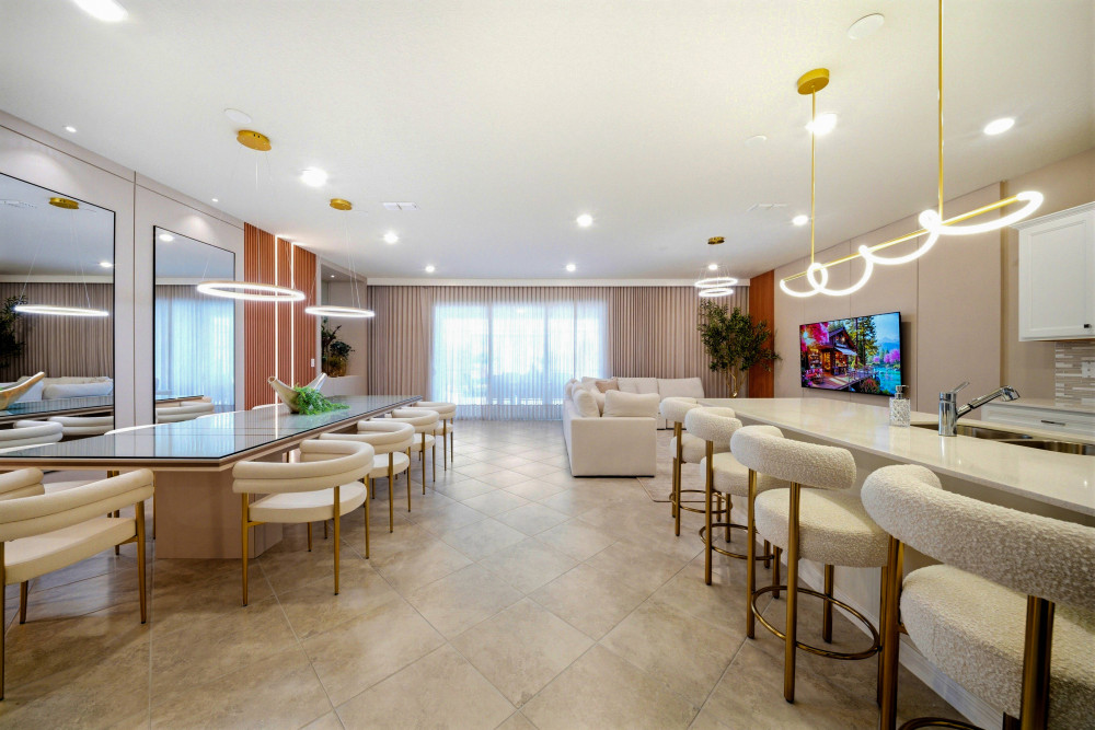 Windsor Cay 302
