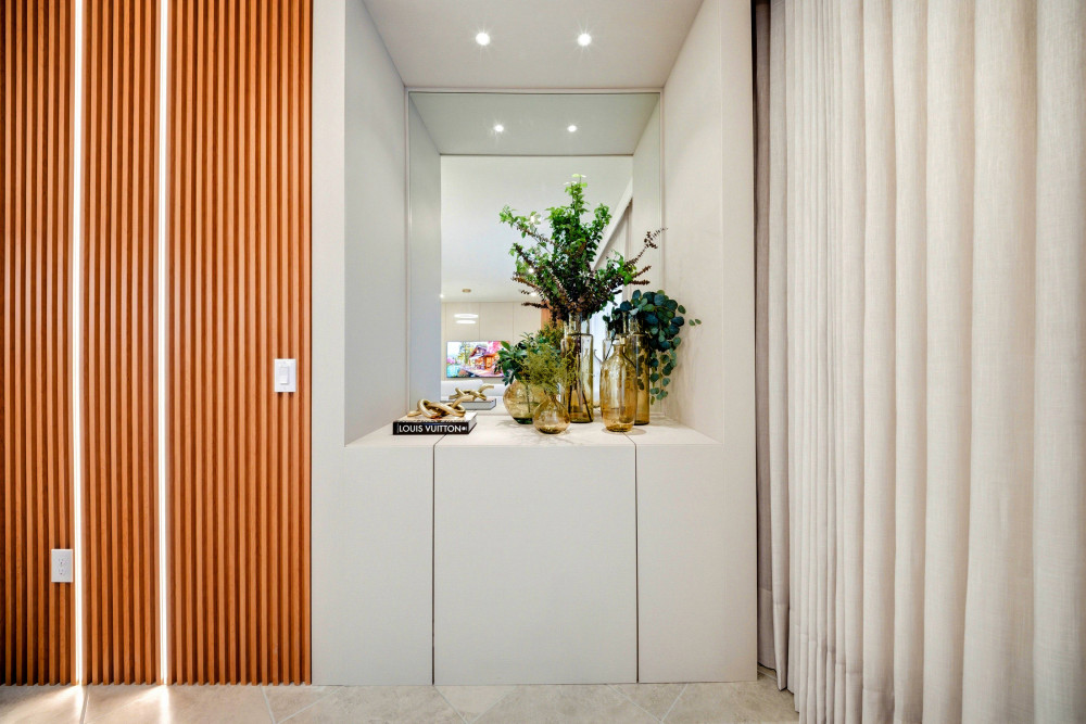 Windsor Cay 302