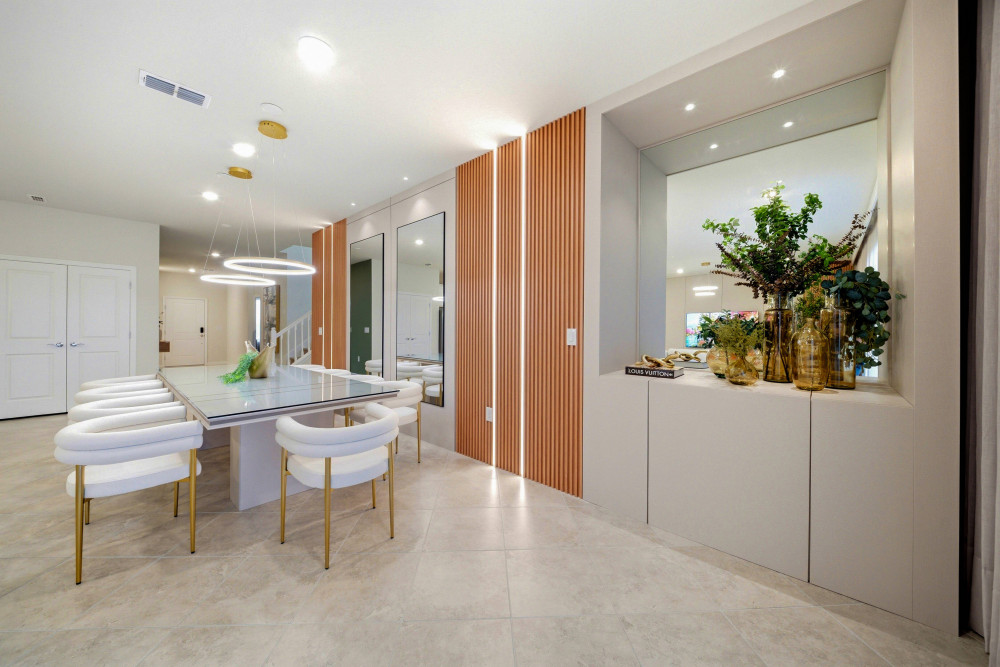 Windsor Cay 302