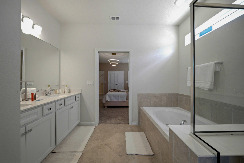Windsor Cay 302