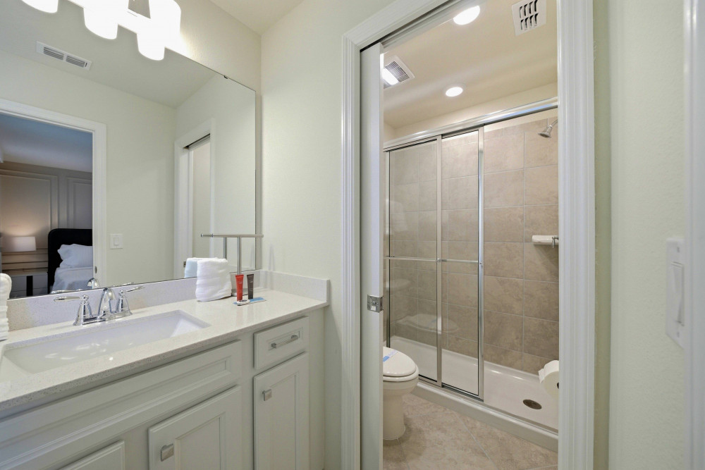 Windsor Cay 302