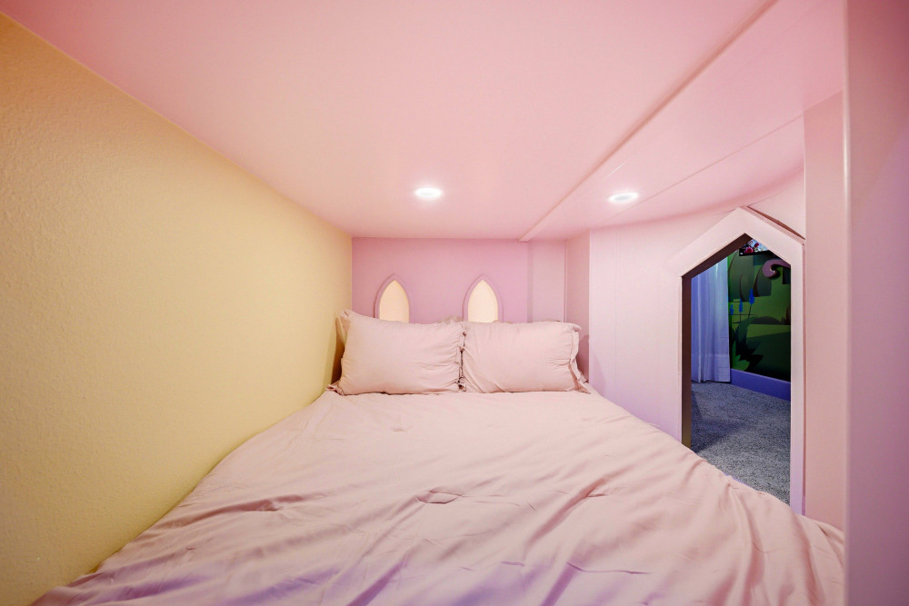 Windsor Cay 302