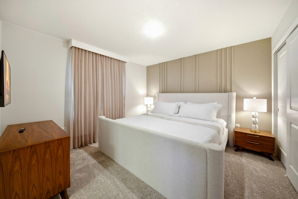 Windsor Cay 302