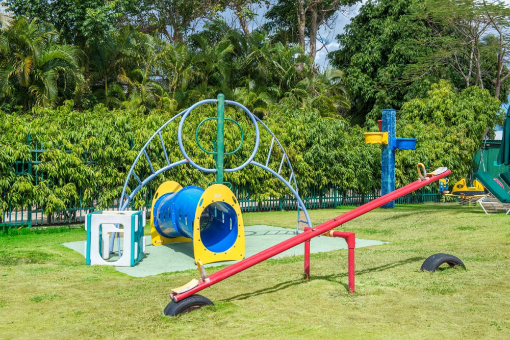 Glitter Bay Estate 112