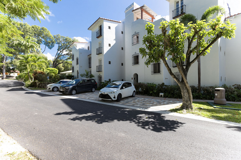 Glitter Bay Estate 214