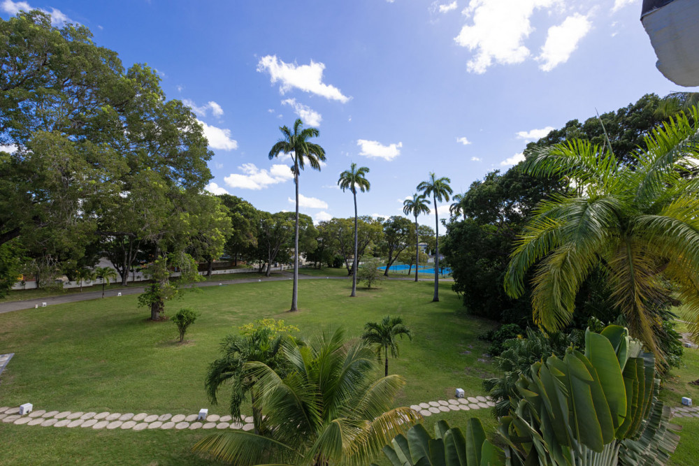 Glitter Bay Estate 414