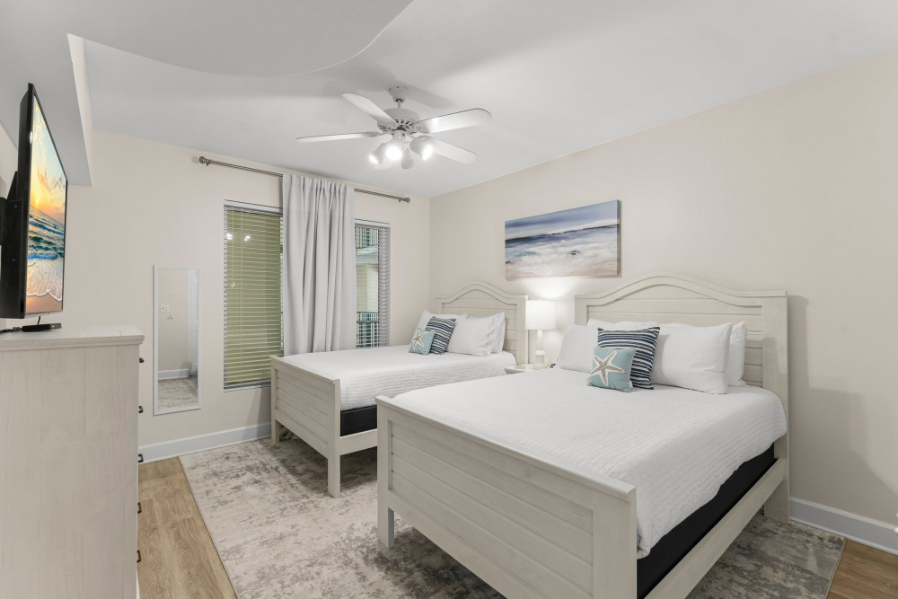 Destin 230