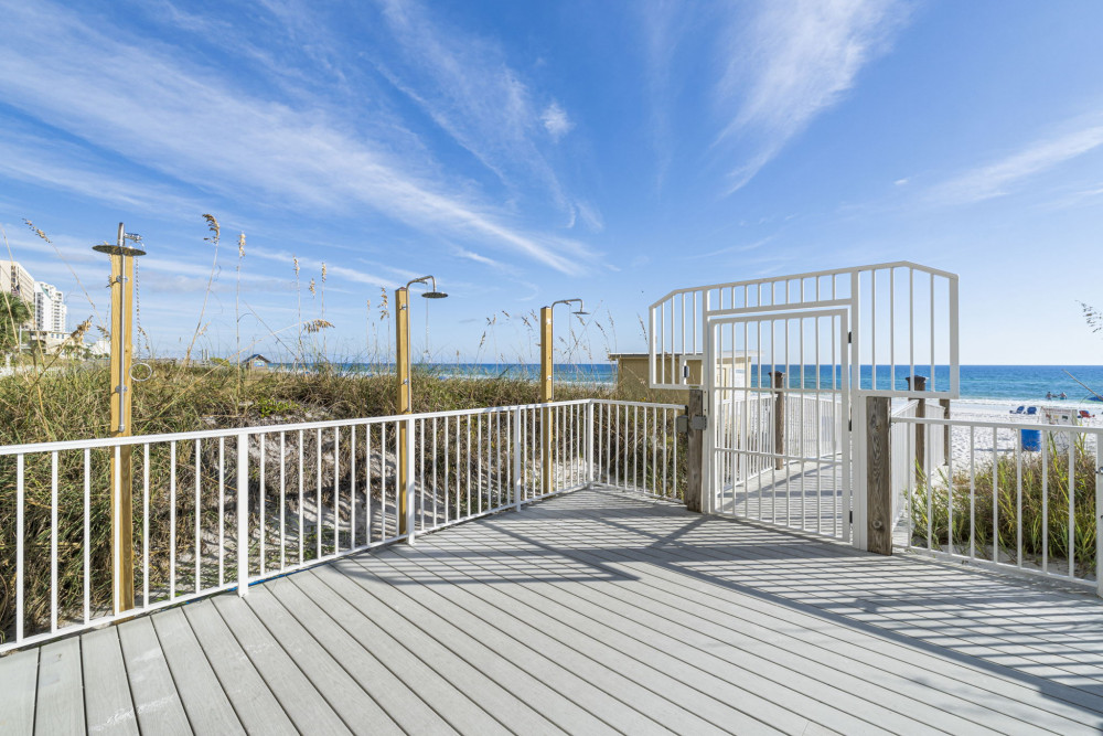 Destin 230