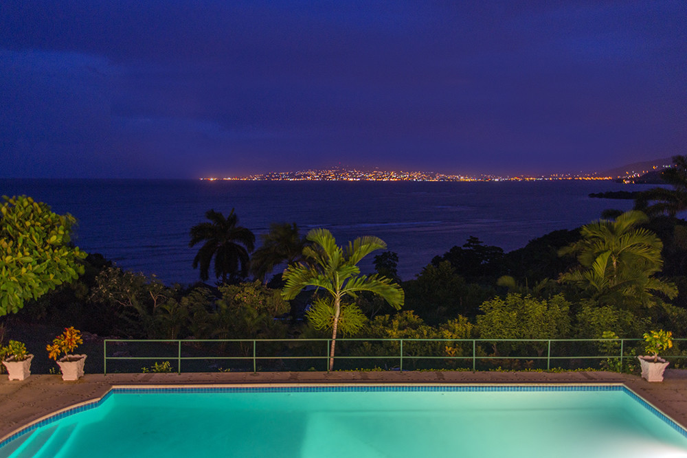 Hillside House on Round Hill